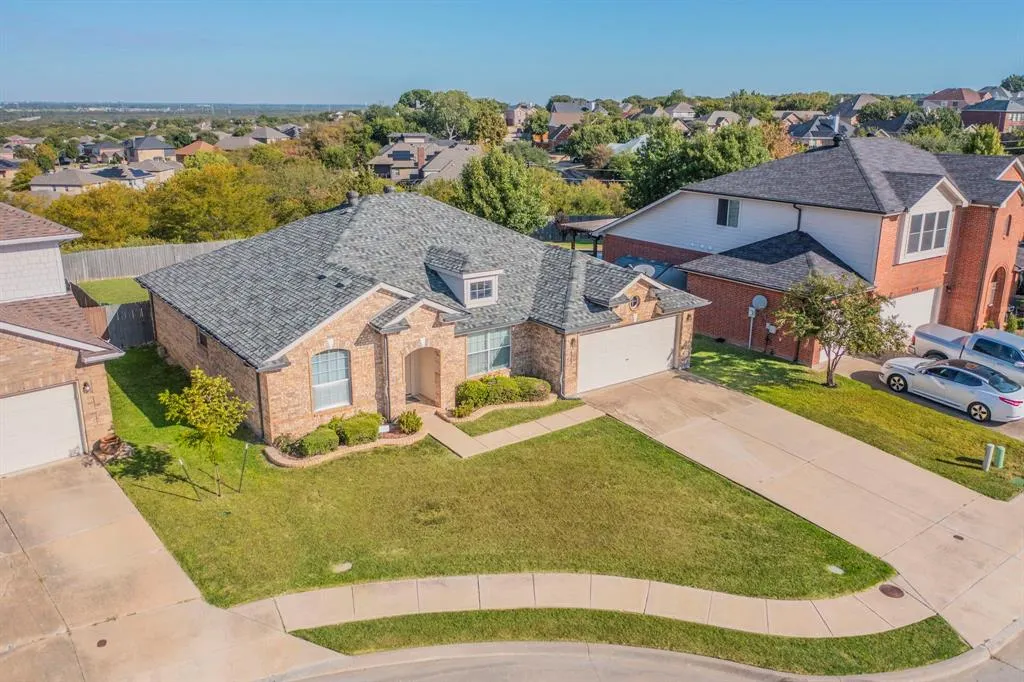 6333 Pool View Drive