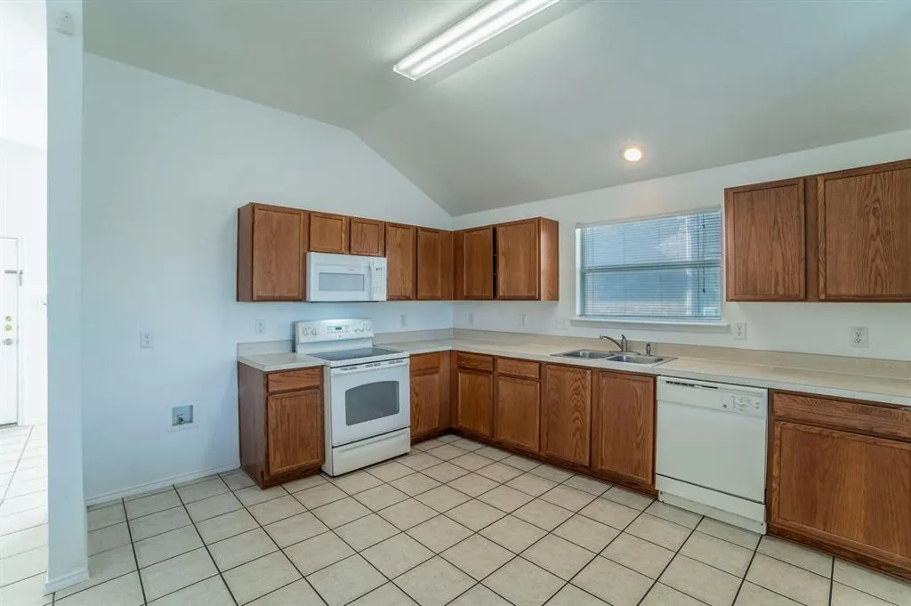 6333 Pool View Drive