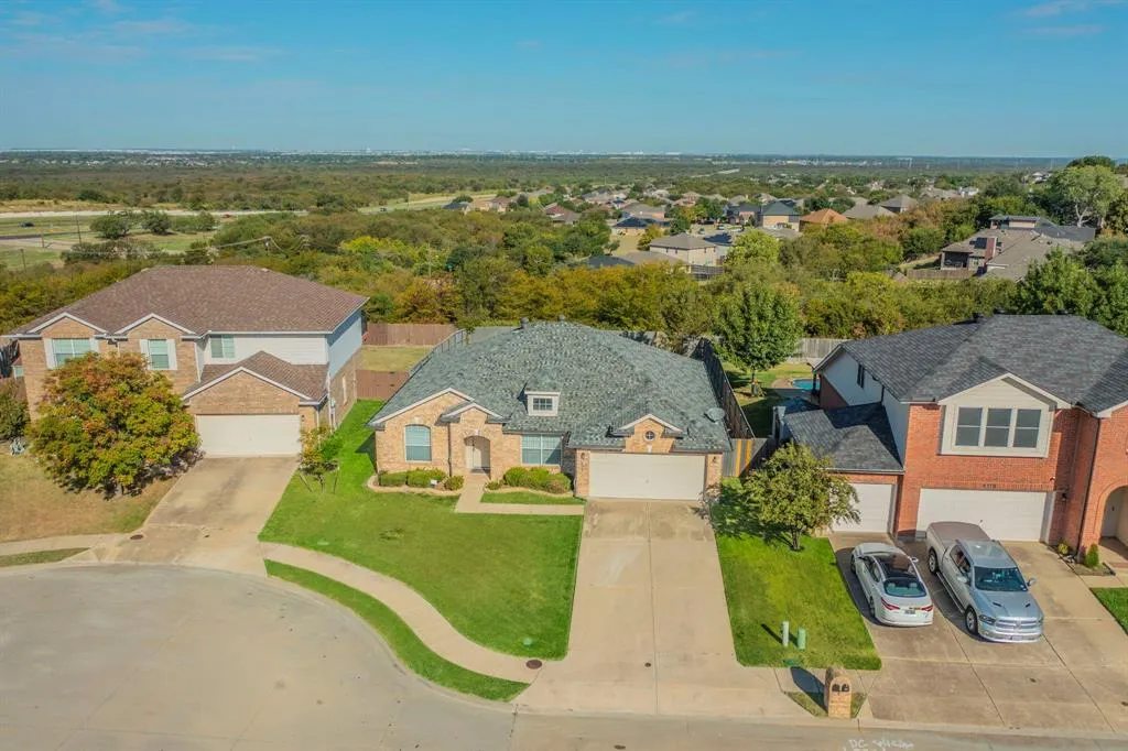6333 Pool View Drive