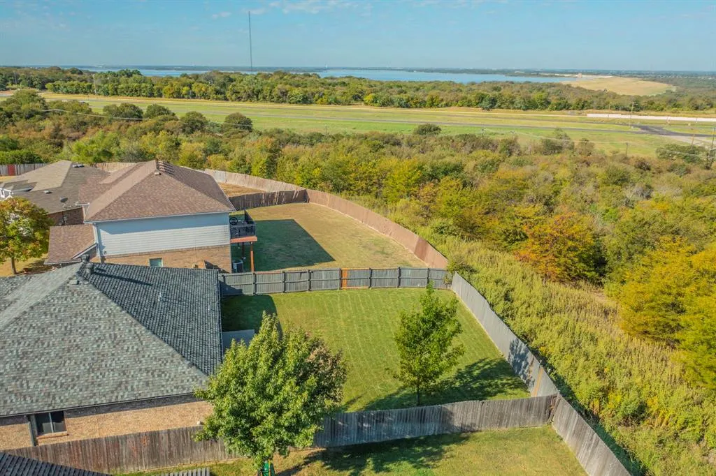 6333 Pool View Drive
