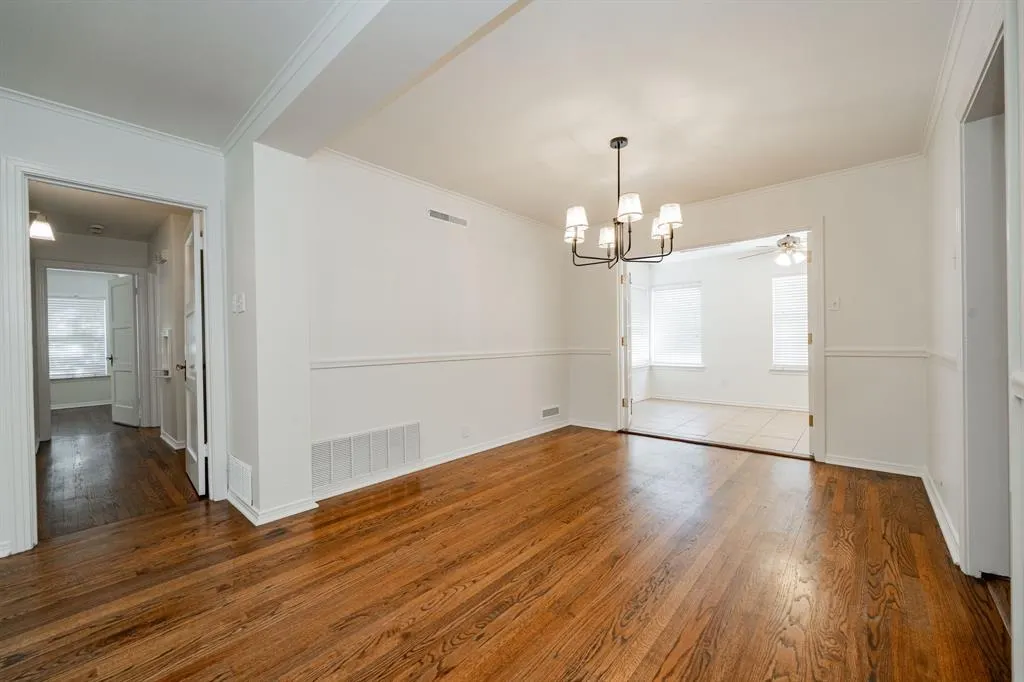 6627 Starling Circle