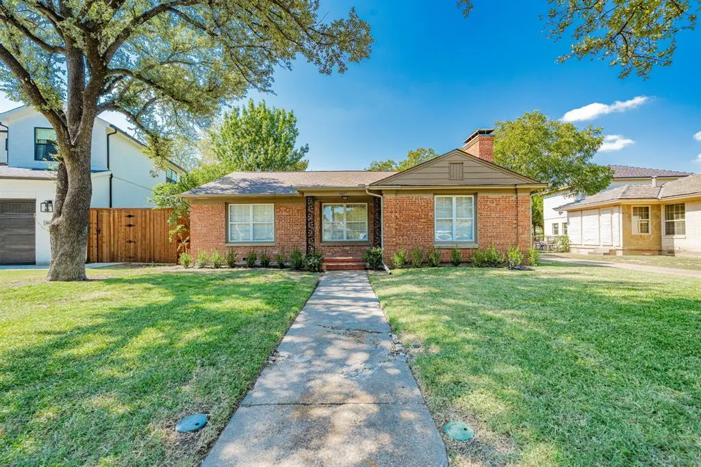 6627 Starling Circle