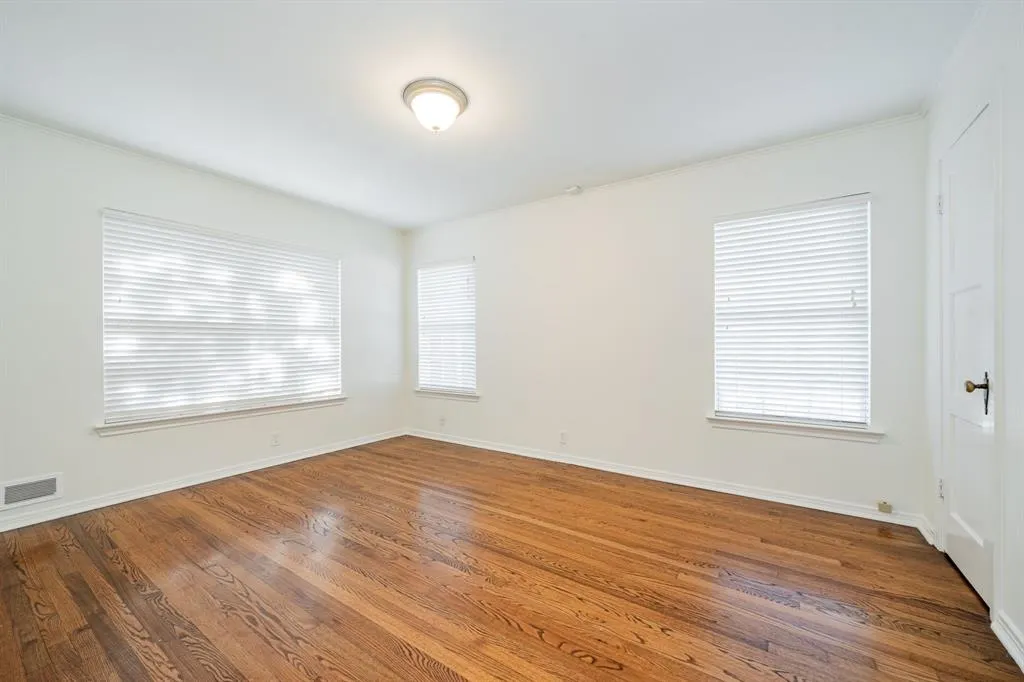 6627 Starling Circle