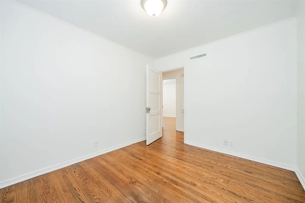 6627 Starling Circle