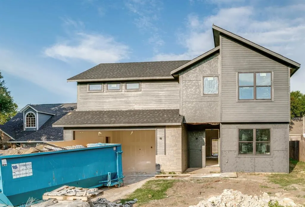 1206 Hyde Park Court