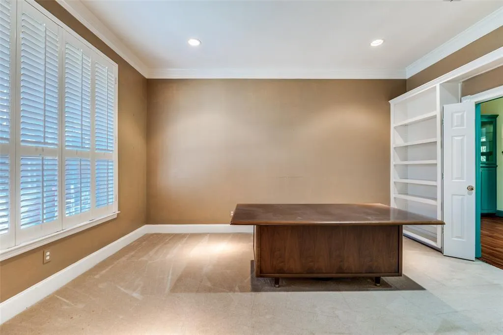 2704 Saint Charles Drive