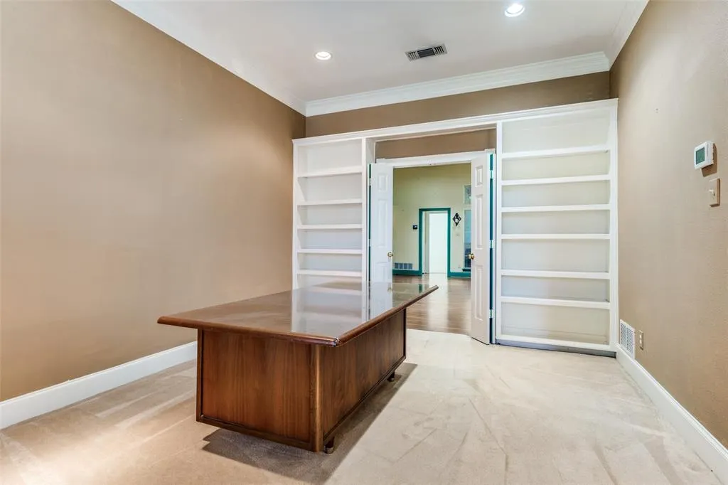 2704 Saint Charles Drive