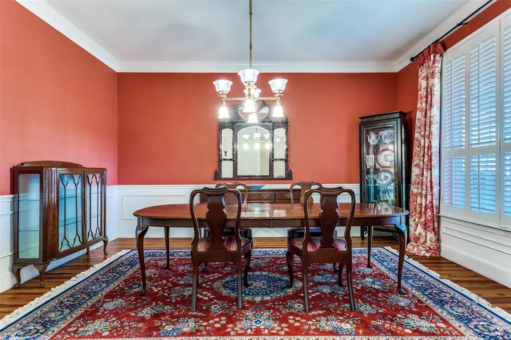 2704 Saint Charles Drive