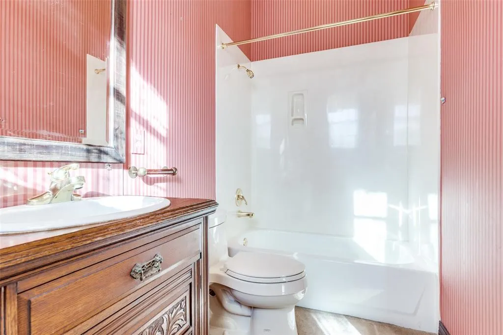 2704 Saint Charles Drive