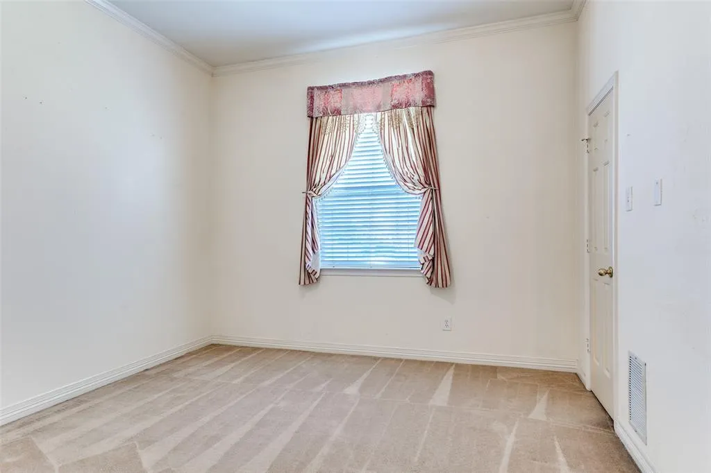 2704 Saint Charles Drive