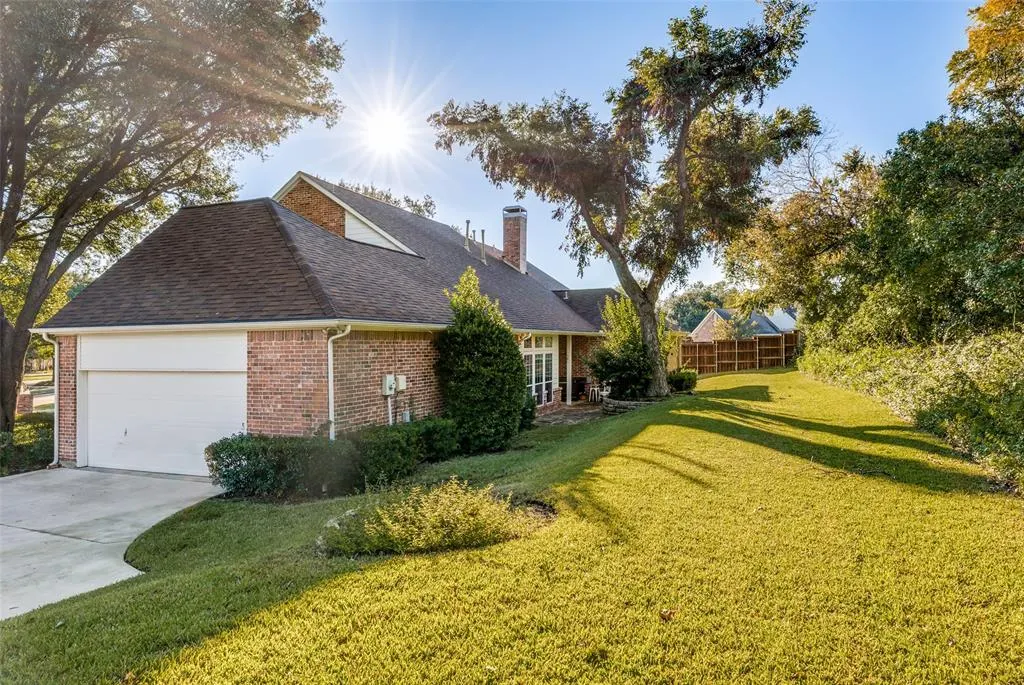 2704 Saint Charles Drive