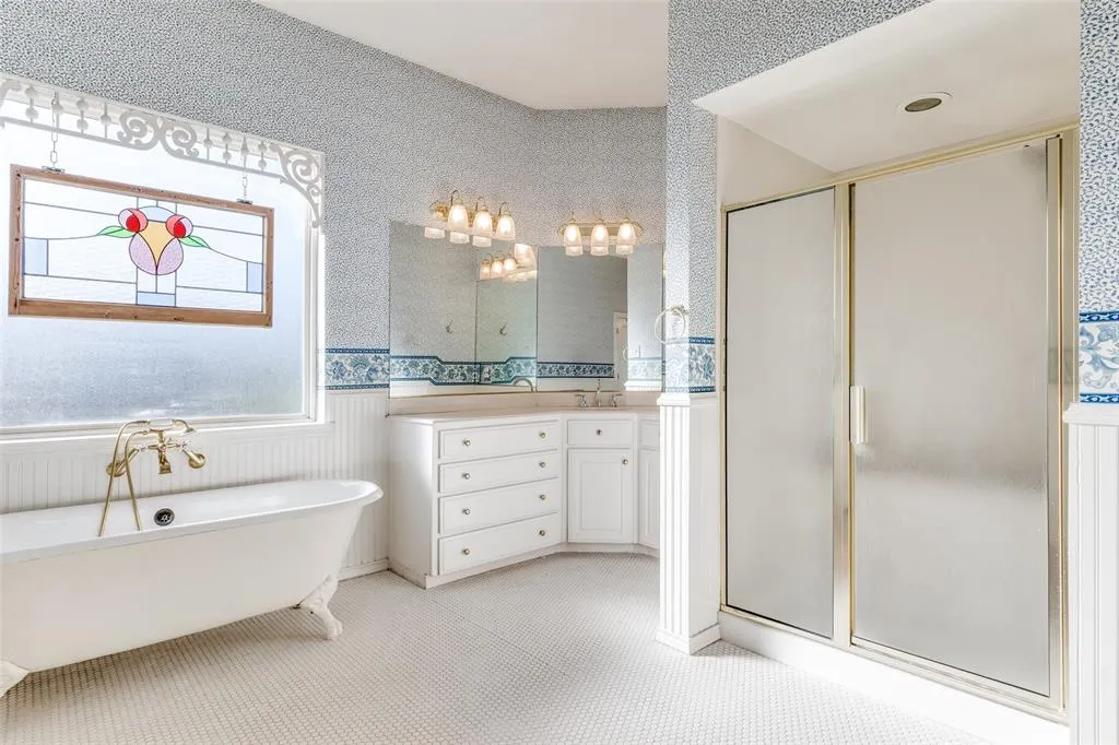 2704 Saint Charles Drive