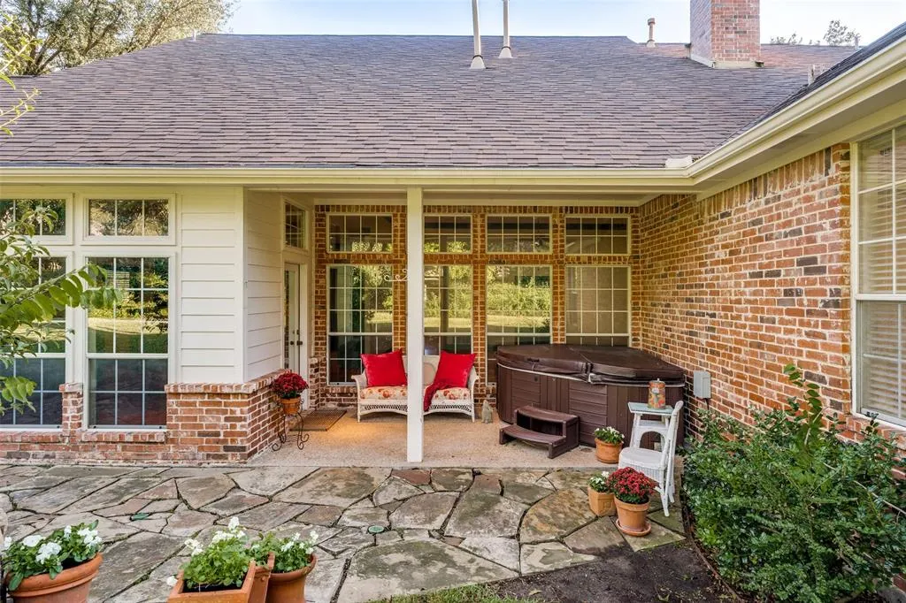 2704 Saint Charles Drive