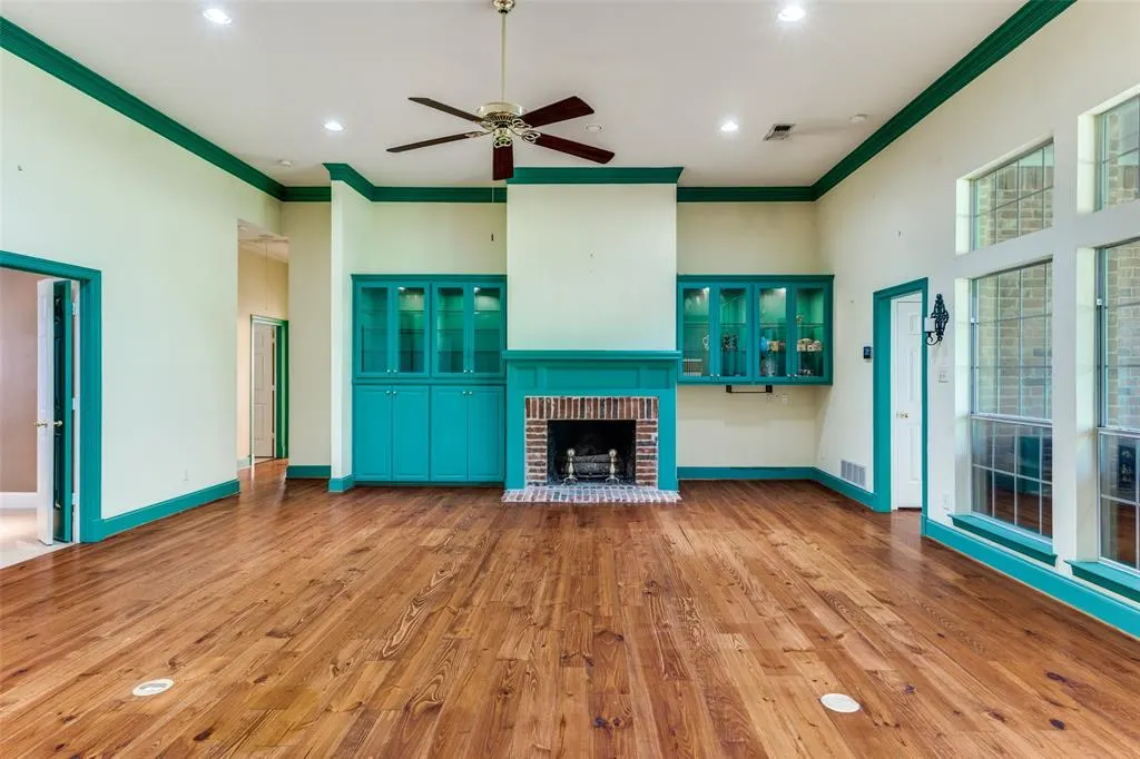 2704 Saint Charles Drive