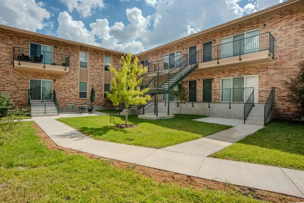 11218 Park Central Place, #C