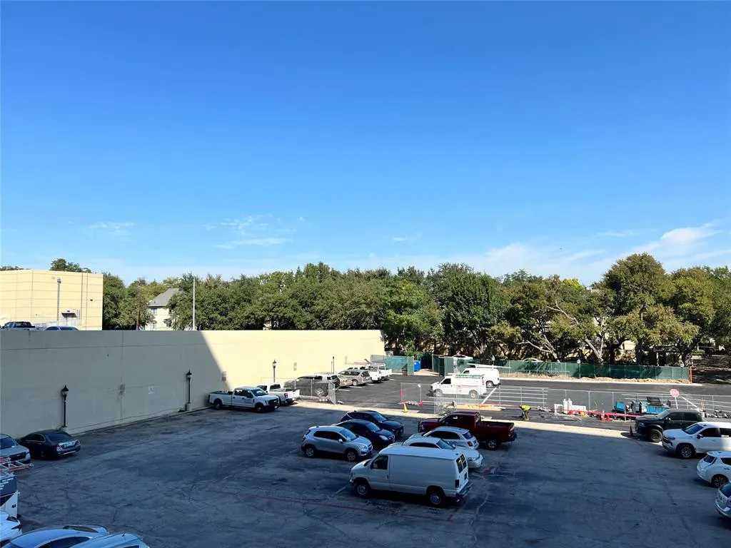 3883 Turtle Creek Boulevard, #318
