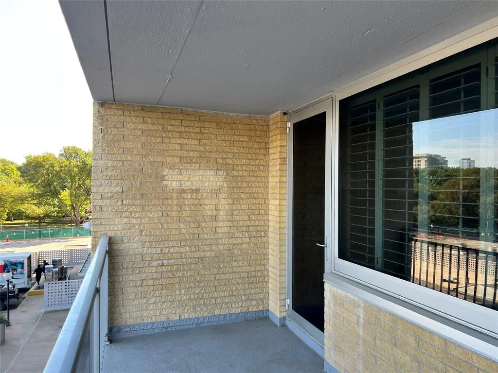 3883 Turtle Creek Boulevard, #318