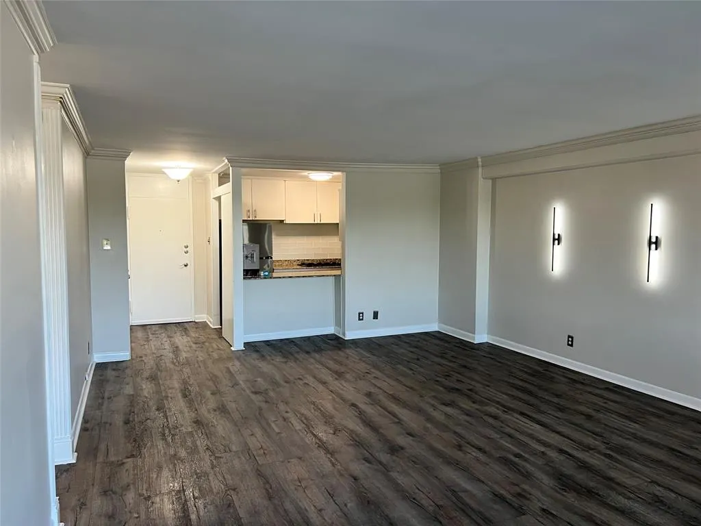 3883 Turtle Creek Boulevard, #318