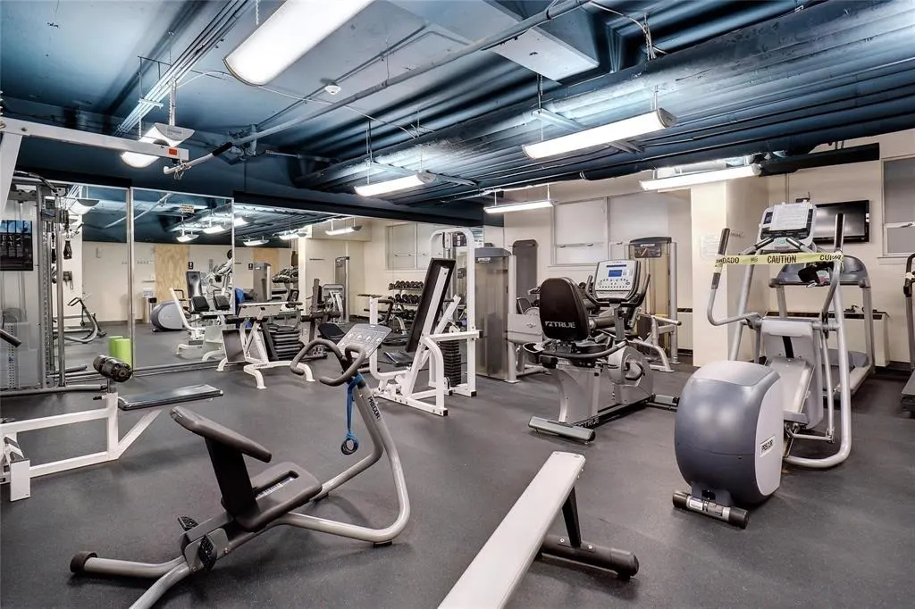 3883 Turtle Creek Boulevard, #318