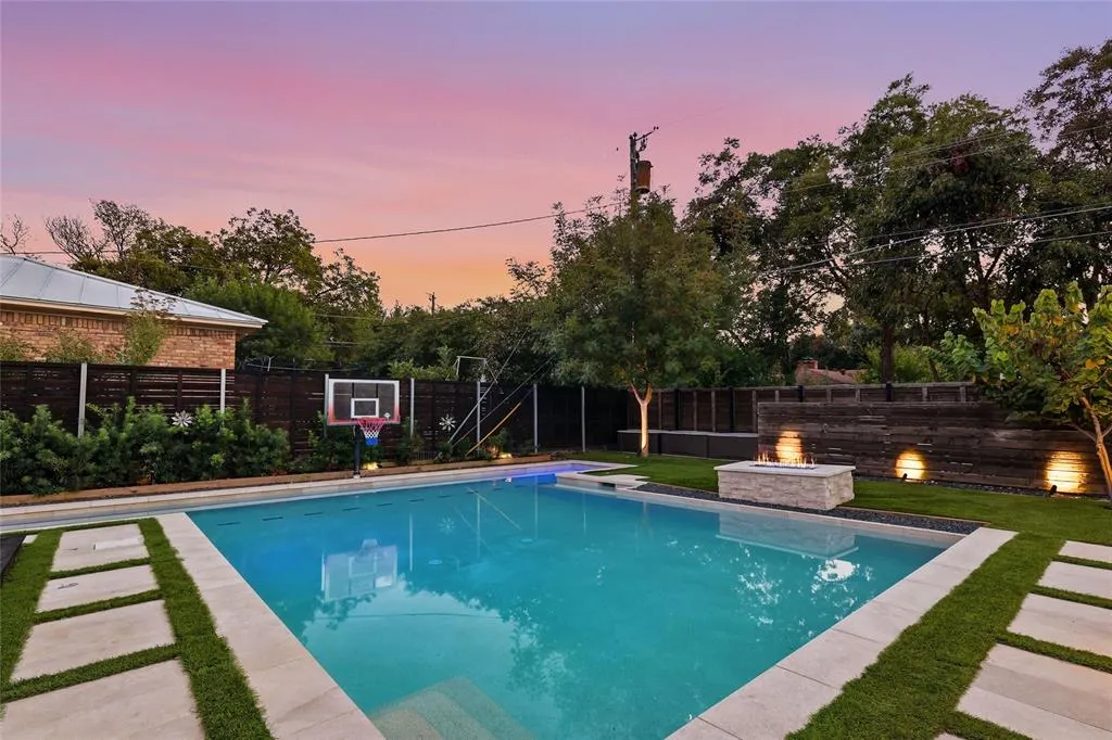 2549 Norsworthy Drive