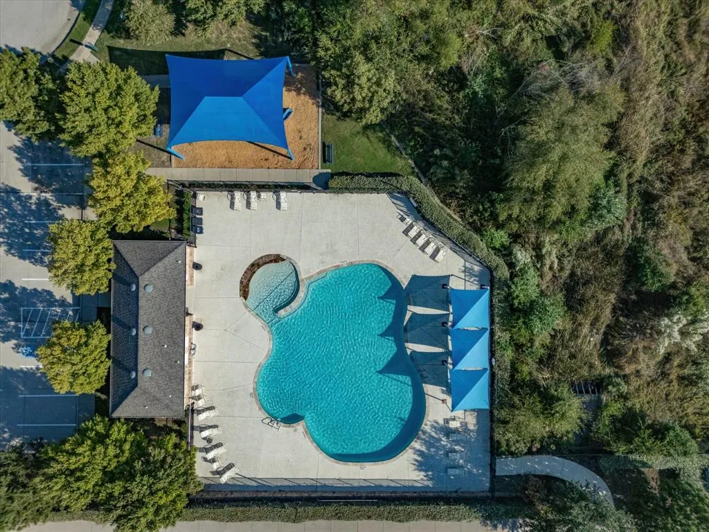 1924 Sunny Side Drive
