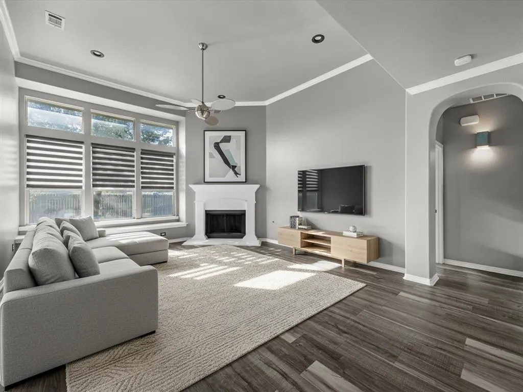 1924 Sunny Side Drive