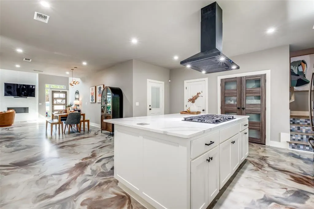 8618 San Leandro Drive