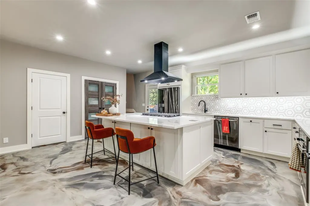 8618 San Leandro Drive