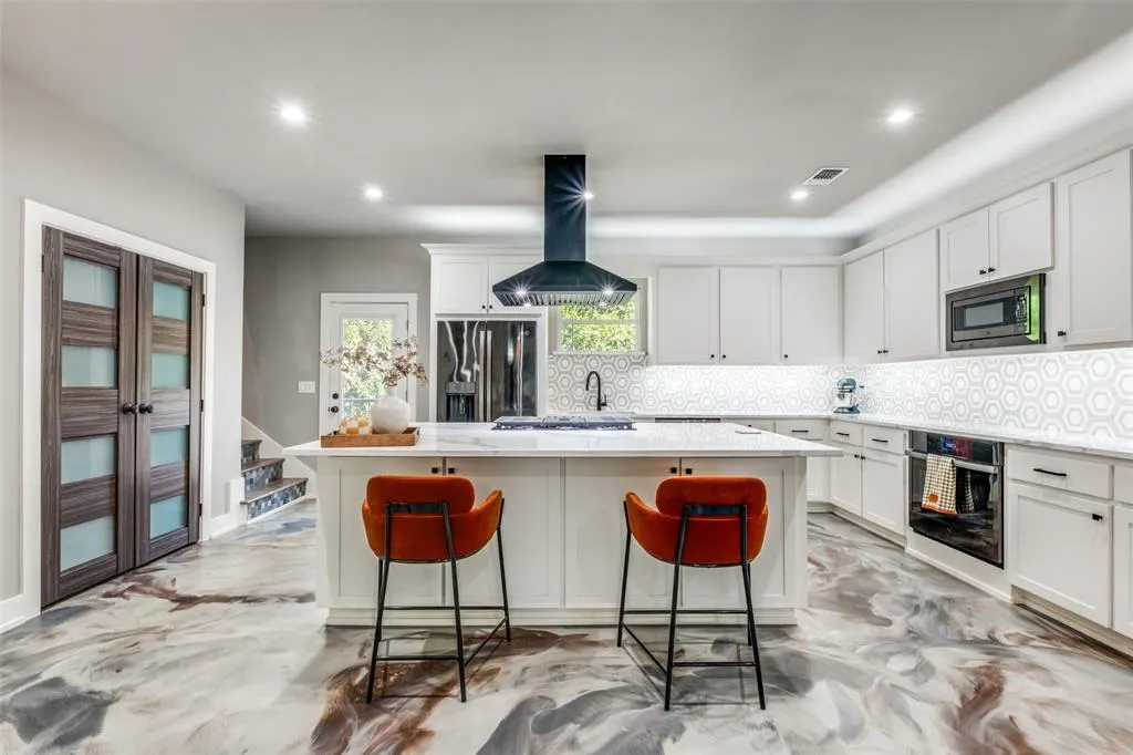 8618 San Leandro Drive
