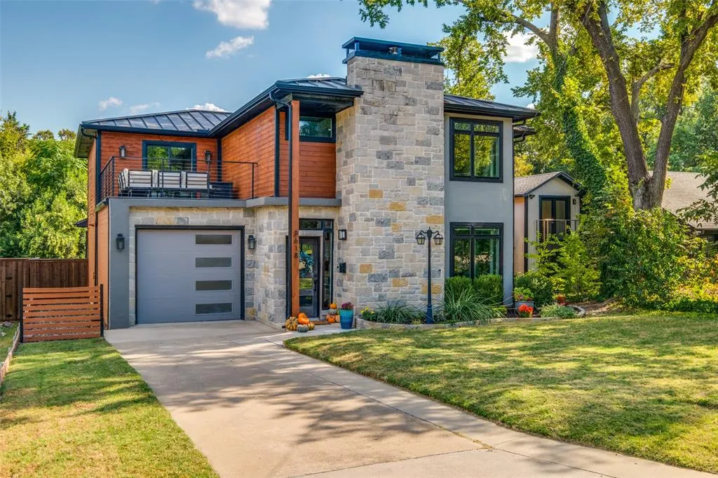 8618 San Leandro Drive
