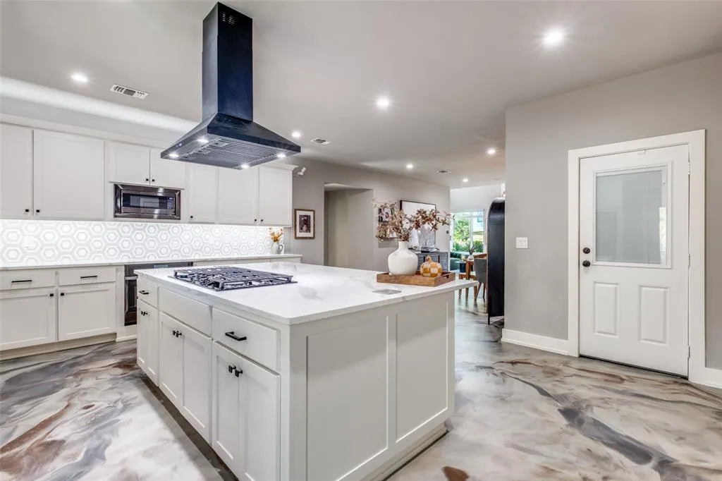 8618 San Leandro Drive