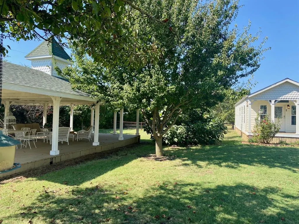 1425 Lone Star Road, #A