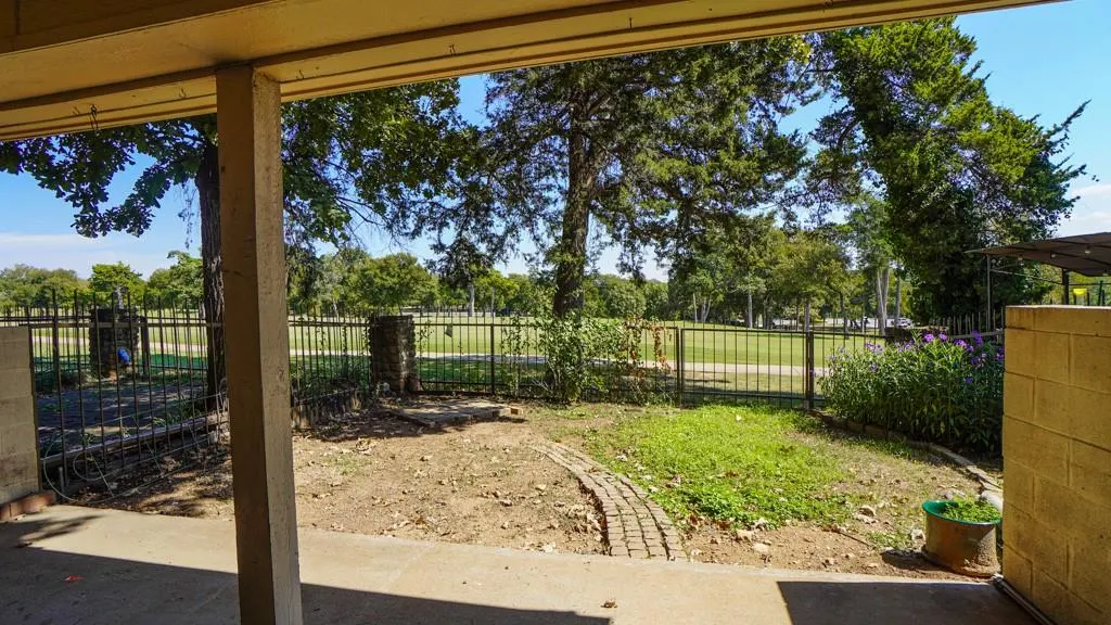 2505 Wedglea Drive, #121