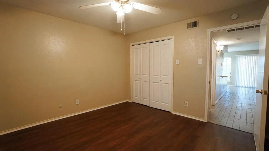 2505 Wedglea Drive, #121