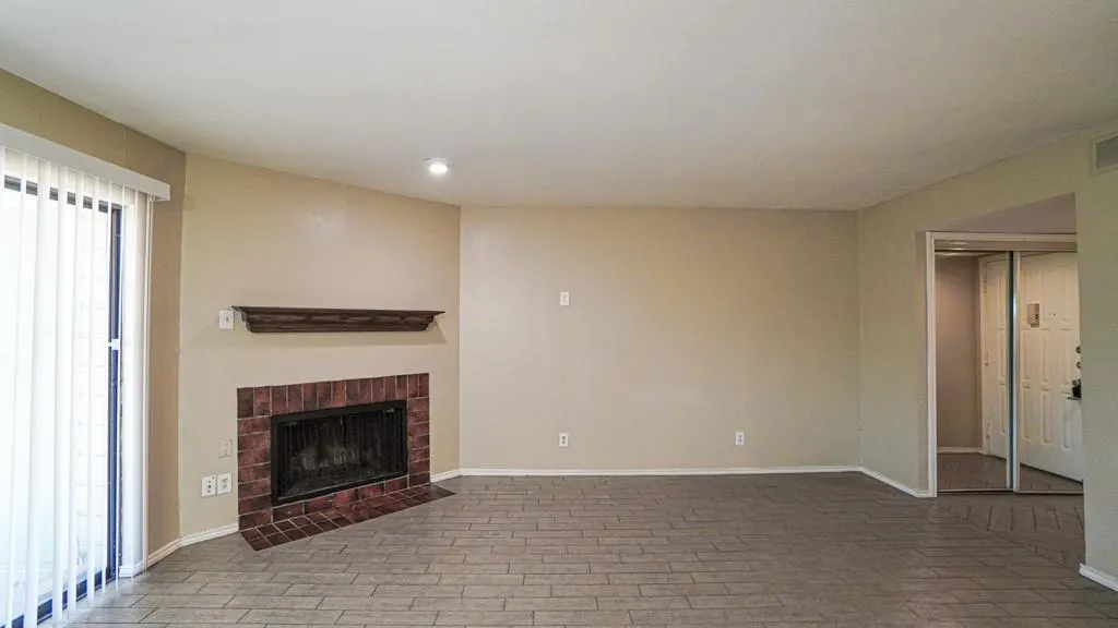 2505 Wedglea Drive, #121