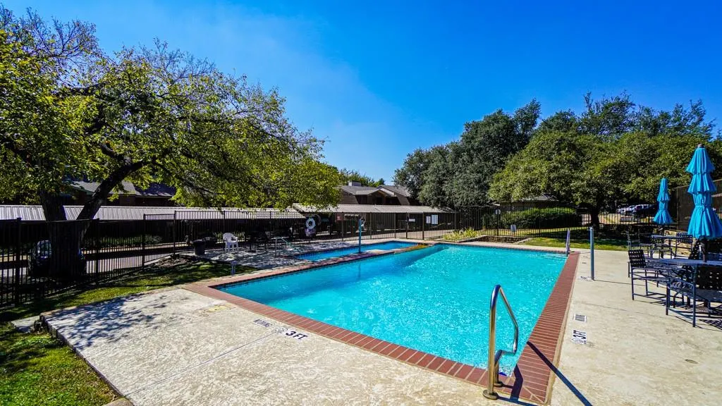 2505 Wedglea Drive, #121