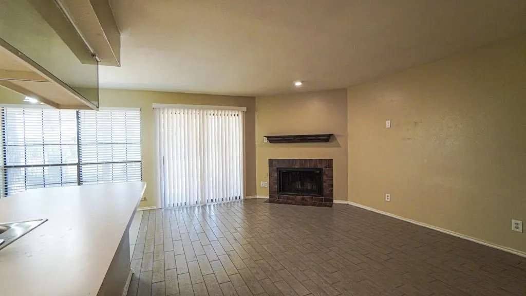 2505 Wedglea Drive, #121