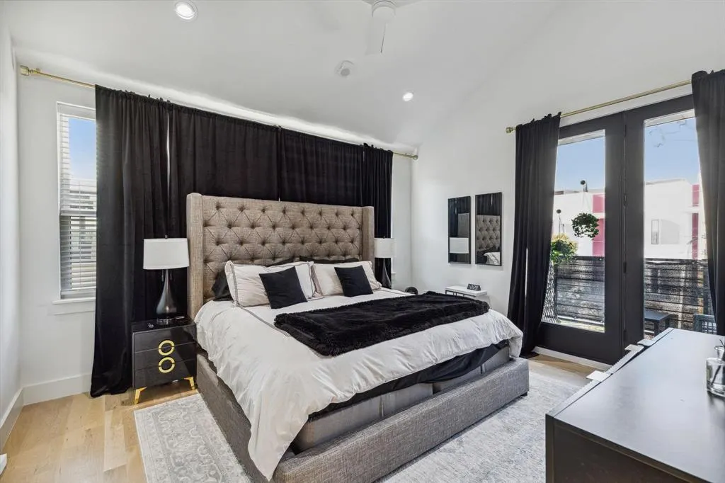2916 Hawthorne Avenue, #101