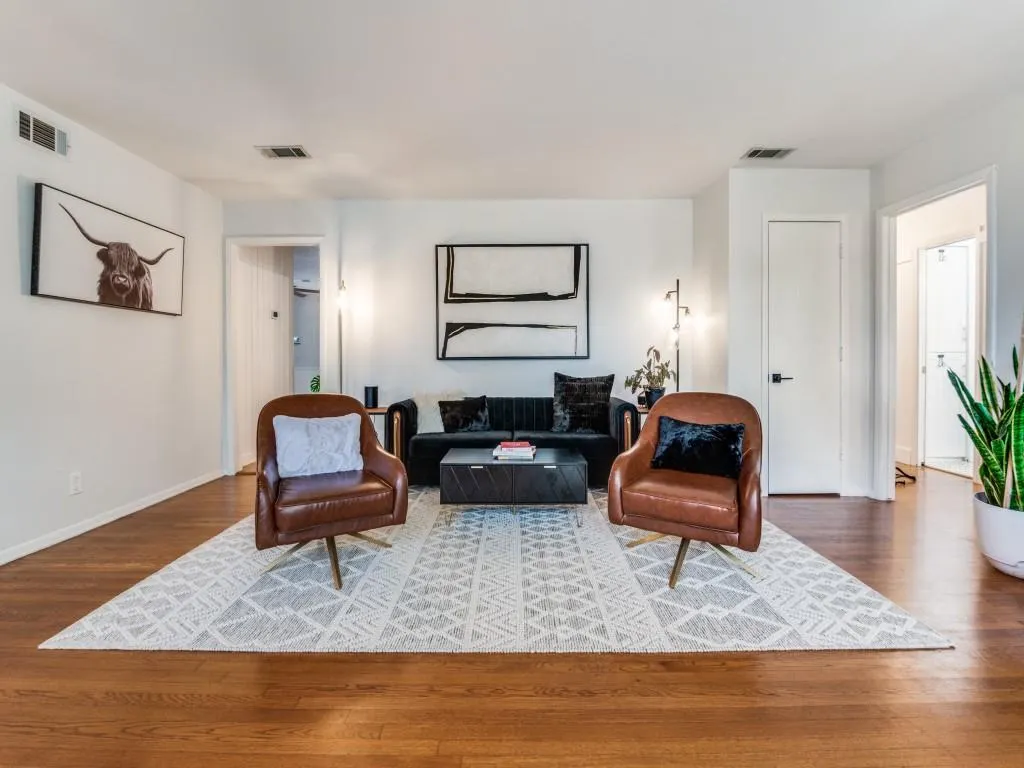 9510 Larchwood Drive