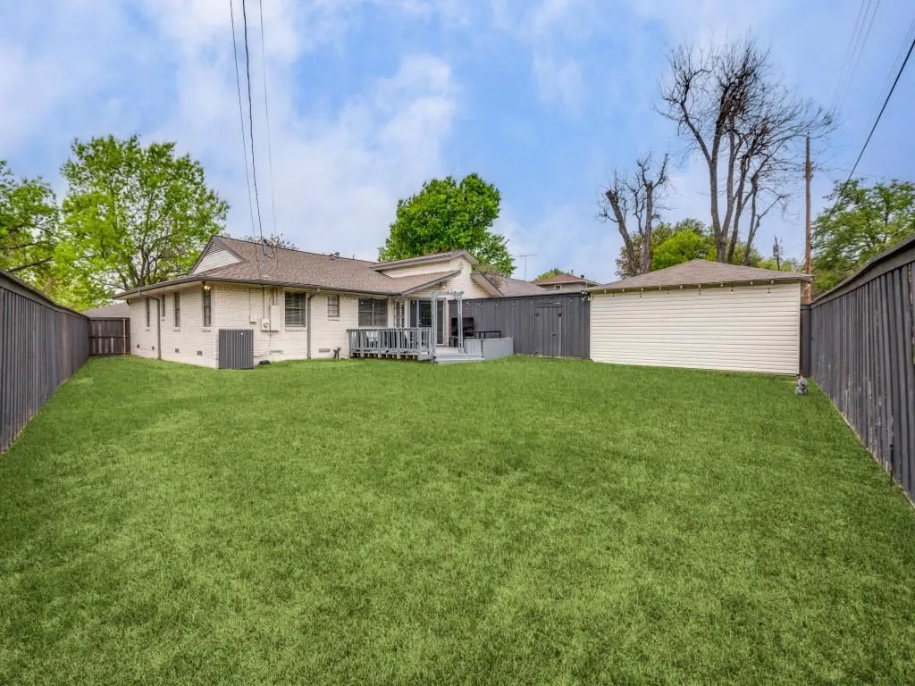 9510 Larchwood Drive
