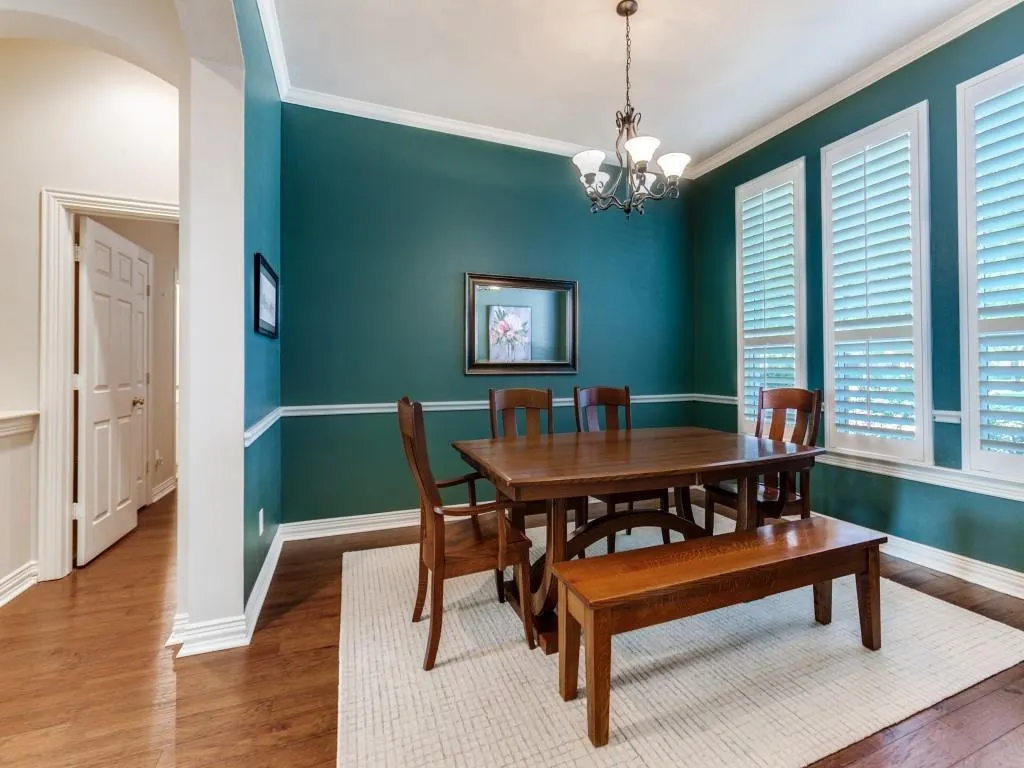 1317 Salado Drive