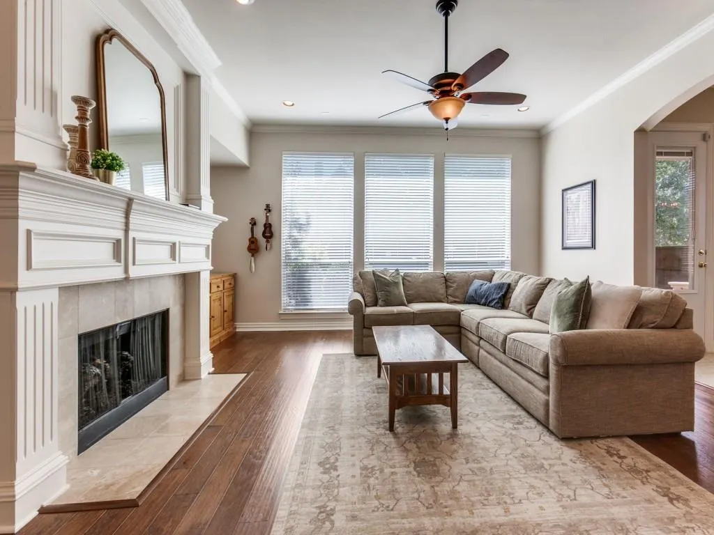 1317 Salado Drive