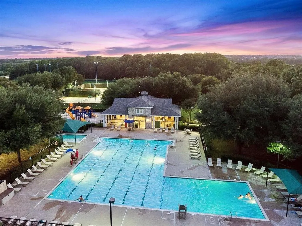1317 Salado Drive