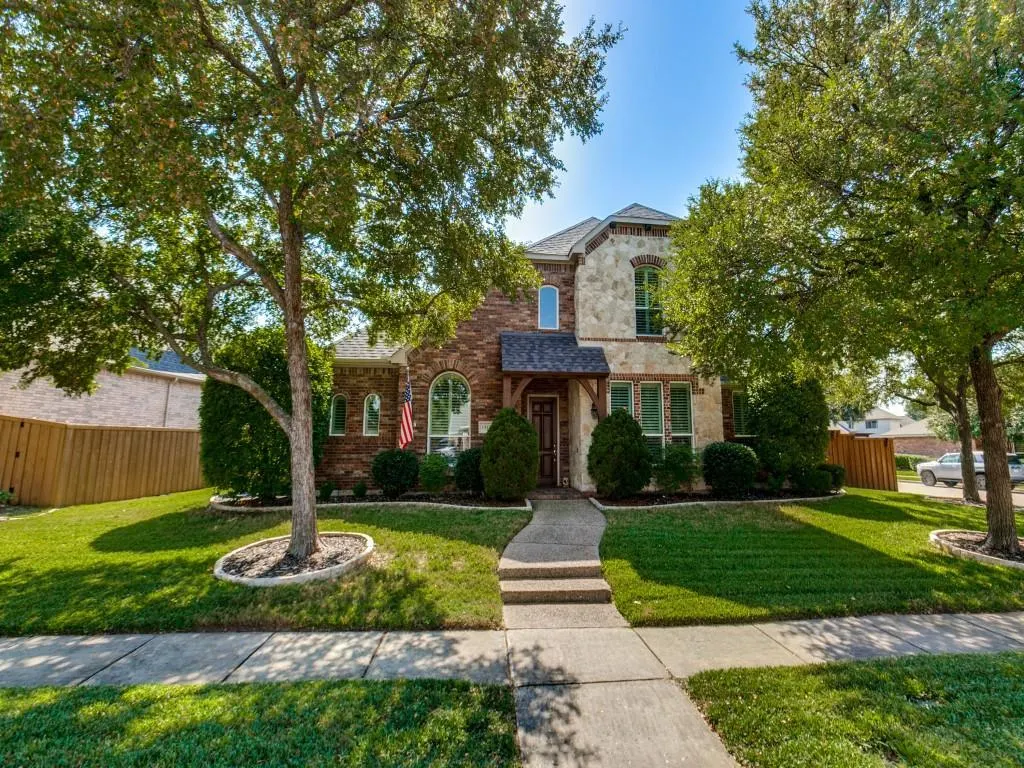 1317 Salado Drive