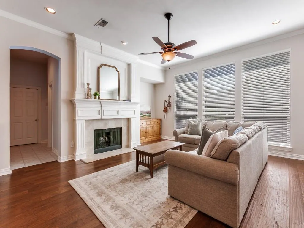 1317 Salado Drive