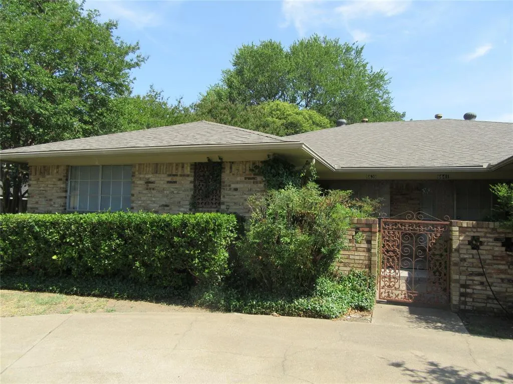 6639 Del Norte Lane