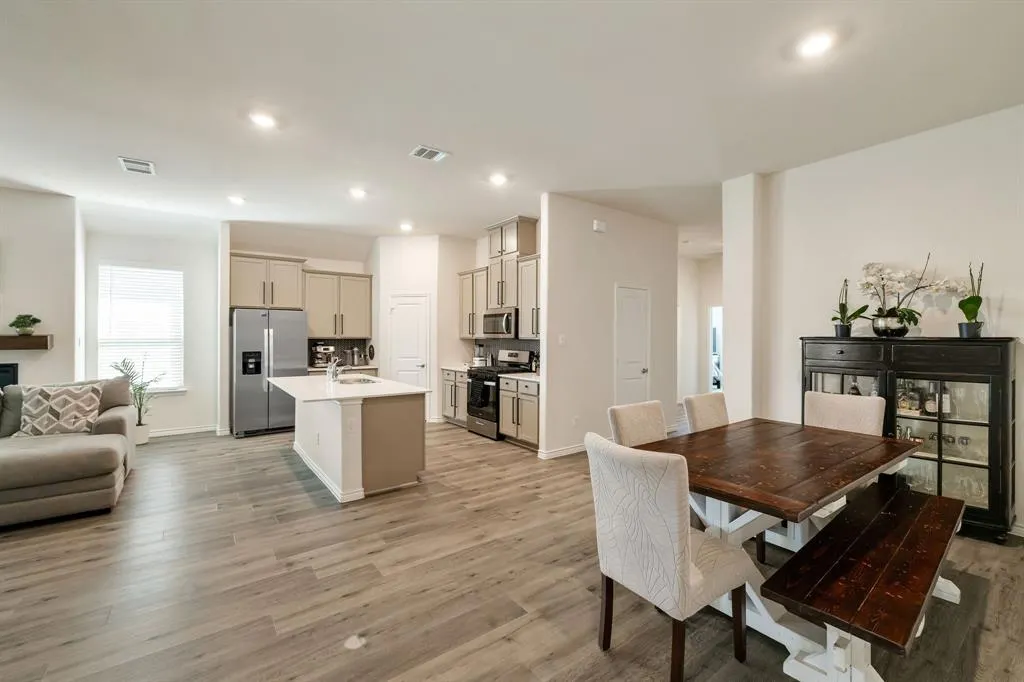 2818 Moccasin Lane