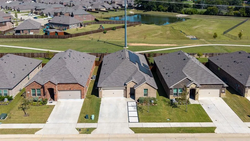 2818 Moccasin Lane