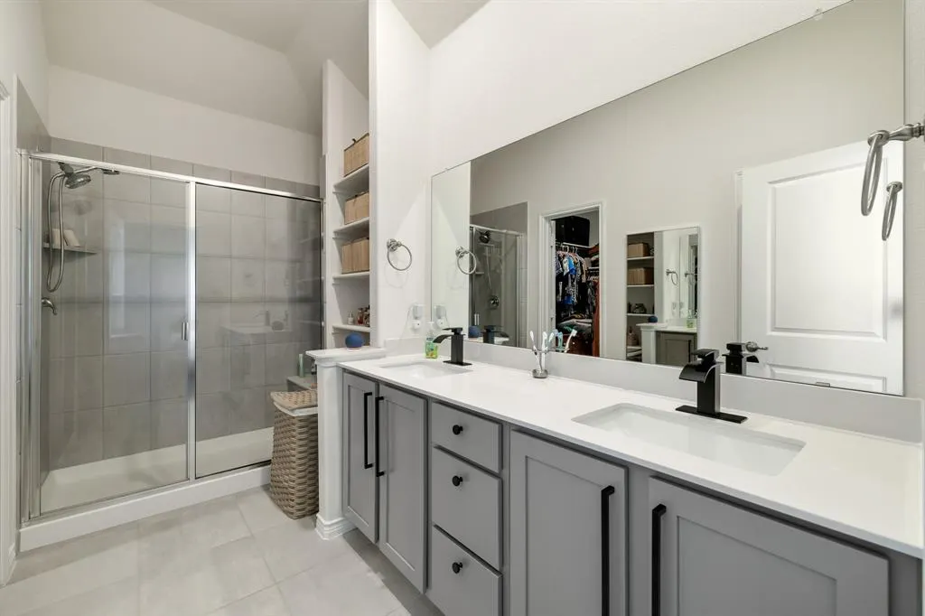 2818 Moccasin Lane