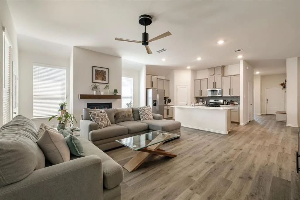 2818 Moccasin Lane
